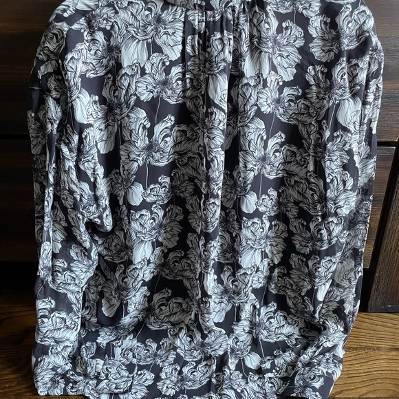 Pilcro Floral Black and White Blouse - Picture 2 of 5